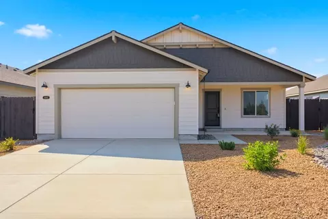 4144 SW Pumice Ave, Redmond, OR 97756