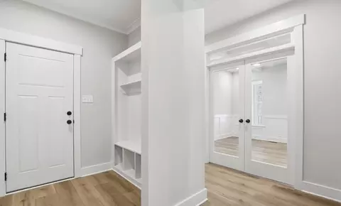 Entry Way - 12420 Coalboro Rd, Chesterfield, VA 23838 photo 6 of 10