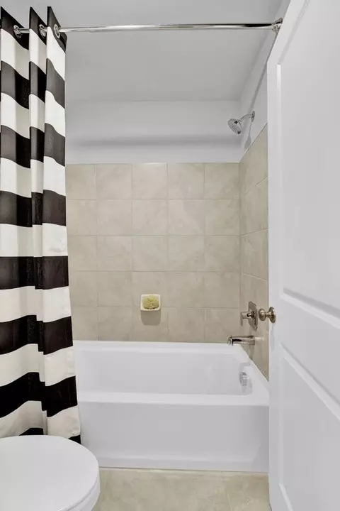 Bath - 1020 Goldenaster Way, Joppa, MD 21085 photo 4 of 13