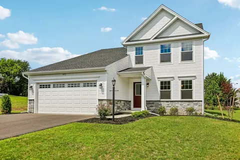 5893 Buchanan Dr, Mercersburg, PA 17236