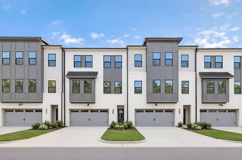 723 Mildred Oaks Ct, Cary, NC 27519