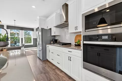 Kitchen - 581 Bandon Aly, Cary, NC 27513 photo 3 of 5