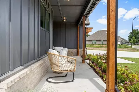 Exterior - 31042 E 65th Pl S, Broken Arrow, OK 74014 photo 10 of 15