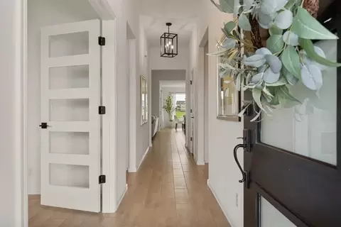 Entry Way - 31042 E 65th Pl S, Broken Arrow, OK 74014 photo 7 of 16