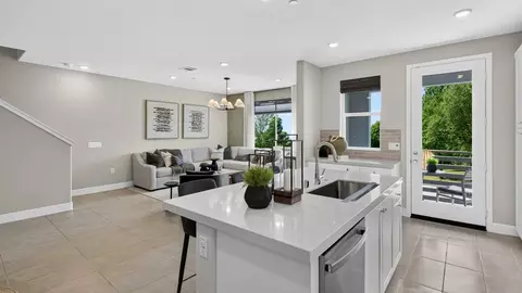 Kitchen - 500 Park Drive Unit #254, Carson, CA 90745 photo 3 of 6