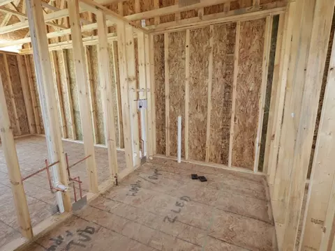 Bath - 12943 S Platte Trl, Plainfield, IL 60585 photo 2 of 3