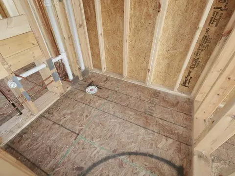 Bath - 12943 S Platte Trl, Plainfield, IL 60585 photo 3 of 3