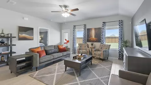 Living - 304 Blanco Dr, Azle, TX 76020 photo 3 of 4