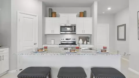 Kitchen - 304 Blanco Dr, Azle, TX 76020 photo 4 of 11
