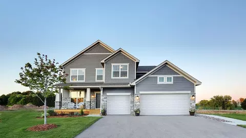 1634 Oak Creek Dr, Chaska, MN 55318