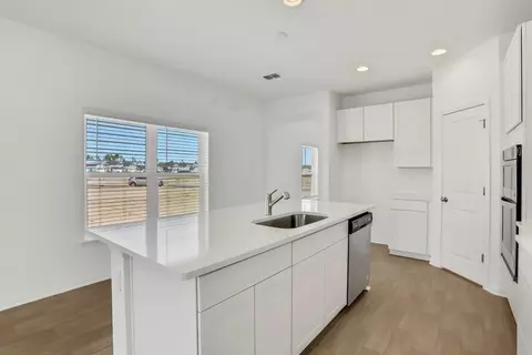 Kitchen - 43 Wineberry Ln, Saint Augustine, FL 32092 photo 2 of 5