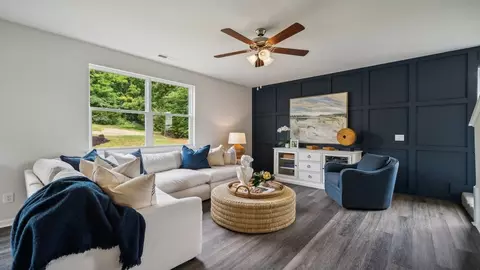 Living - 5001 Melanie Ct, Suffolk, VA 23434 photo 1 of 6