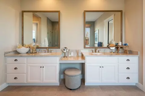 Bath - 1315 Parkcrest Cir, Manteca, CA 95336 photo 1 of 5
