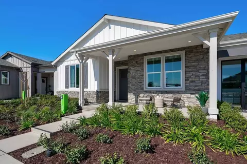 Exterior - 1315 Parkcrest Cir, Manteca, CA 95336 photo 5 of 15