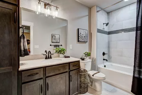 Bath - 6226 Vernazza Way #4, Windsor, CO 80550 photo 8 of 8
