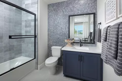 Bath - 2315 Stanford St, Alameda, CA 94501 photo 3 of 3