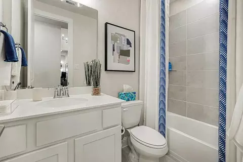 Bath - 150 Pinyon Pine Dr, Bastrop, TX 78602 photo 3 of 3