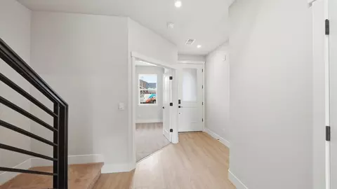 Entry Way - 21217 SE Pelee Dr, Bend, OR 97702 photo 2 of 4