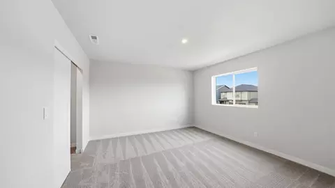 Bedroom - 21217 SE Pelee Dr, Bend, OR 97702 photo 5 of 12