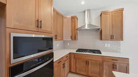 Kitchen - 21217 SE Pelee Dr, Bend, OR 97702 photo 3 of 6