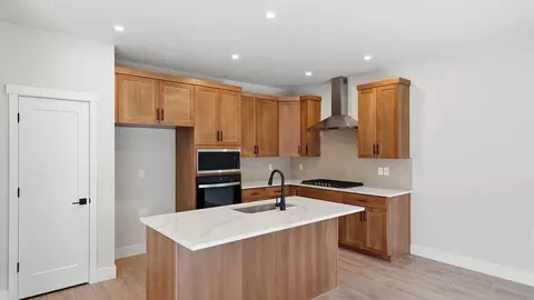 Kitchen - 21217 SE Pelee Dr, Bend, OR 97702 photo 2 of 6