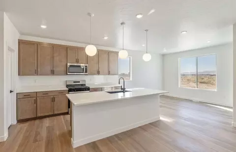 Kitchen - 4850 N Topaz Dr, Eagle Mountain, UT 84005 photo 2 of 3