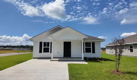6525 Firefly Dr, Milton, FL 32583