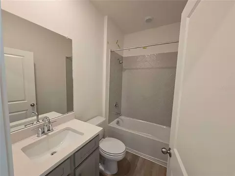 Bath - 3808 Daybreak Run Loop, Spring Hill, FL 34609 photo 2 of 2