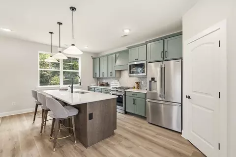 Kitchen - 9319 Orrin Ave, Ooltewah, TN 37363 photo 3 of 11