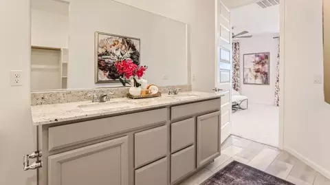 Bath - 8870 E Moontear Way, Vail, AZ 85641 photo 1 of 2