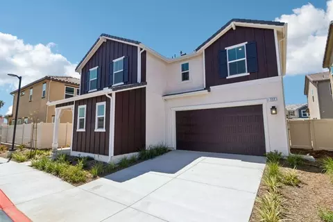 717 Kingbird Loop, Oceanside, CA 92058
