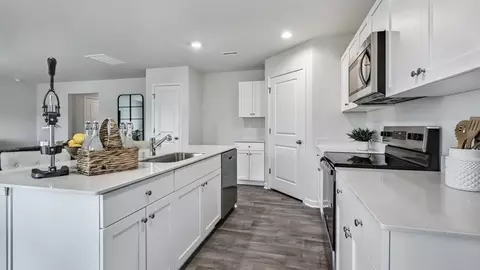 Kitchen - 104 Holton St, Smithfield, NC 27577 photo 2 of 6