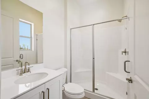 Bath - 1438 E Highland Ave, Redlands, CA 92374 photo 3 of 4