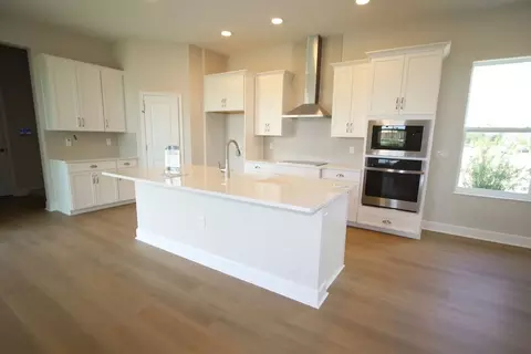 Kitchen - 6682 Tentpeg Way, Saint Cloud, FL 34771 photo 6 of 6