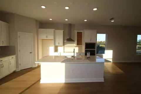 Kitchen - 6682 Tentpeg Way, Saint Cloud, FL 34771 photo 4 of 4