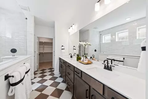Bath - 316 Bluestem Dr, Euless, TX 76039 photo 1 of 1