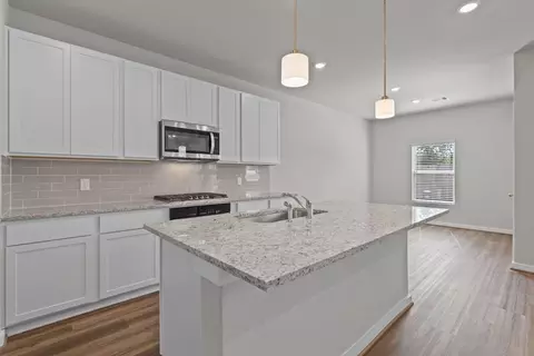 Kitchen - 12076 Moonlight Path Dr, Conroe, TX 77304 photo 3 of 8