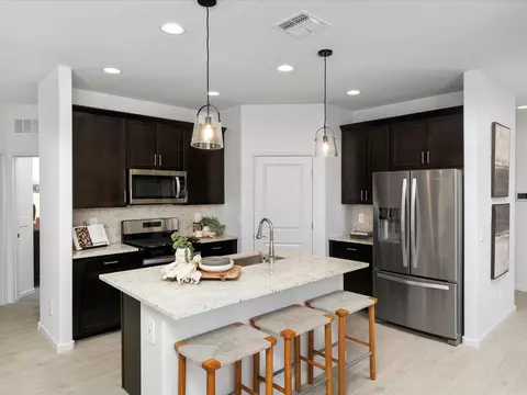 7639 S Enchanted Springs Dr, Tucson, AZ 85757