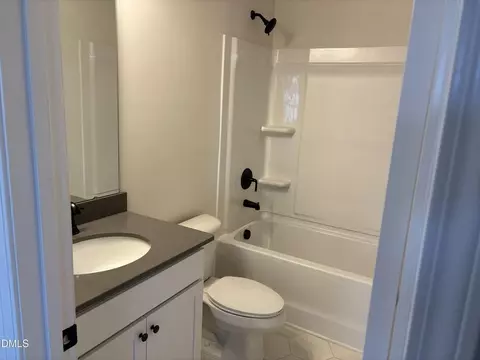 Bath - 41 Gresham Ct, Dunn, NC 28334 photo 1 of 2