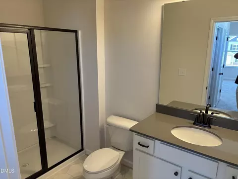 Bath - 41 Gresham Ct, Dunn, NC 28334 photo 2 of 2