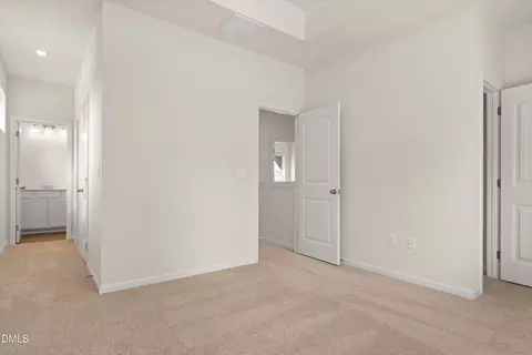 Entry Way - 41 Gresham Ct, Dunn, NC 28334 photo 6 of 6