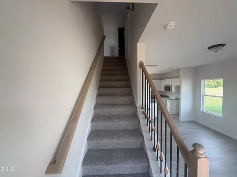 Entry Way - 41 Gresham Ct, Dunn, NC 28334 photo 3 of 4