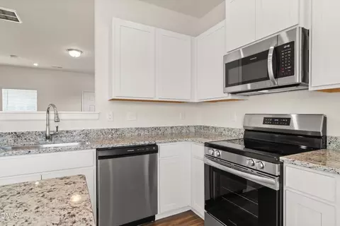Kitchen - 41 Gresham Ct, Dunn, NC 28334 photo 3 of 4