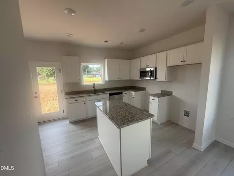 Kitchen - 41 Gresham Ct, Dunn, NC 28334 photo 1 of 2