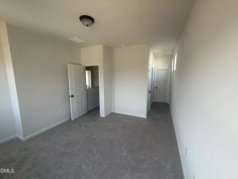 Entry Way - 41 Gresham Ct, Dunn, NC 28334 photo 4 of 4