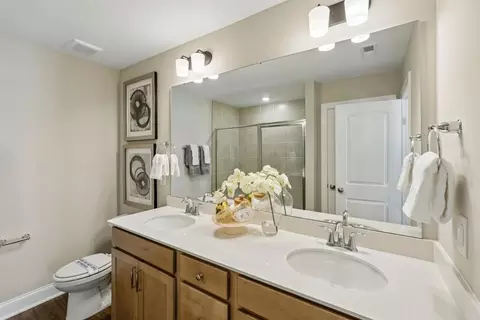 Bath - 5500 Running Fox Ln, Durham, NC 27703 photo 2 of 7