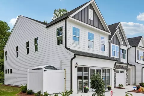 Exterior - 5500 Running Fox Ln, Durham, NC 27703 photo 3 of 11