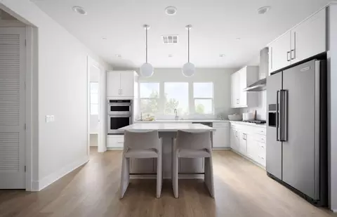 106 Sorrel Ct, Burbank, CA 91506