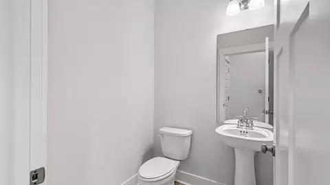 Bath - 3173 Silver Maple Rd, Cantonment, FL 32533 photo 2 of 4