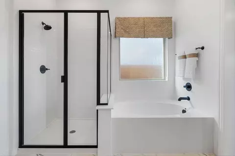 Bath - 709 Rustic Ridge Dr, Lavon, TX 75166 photo 5 of 8